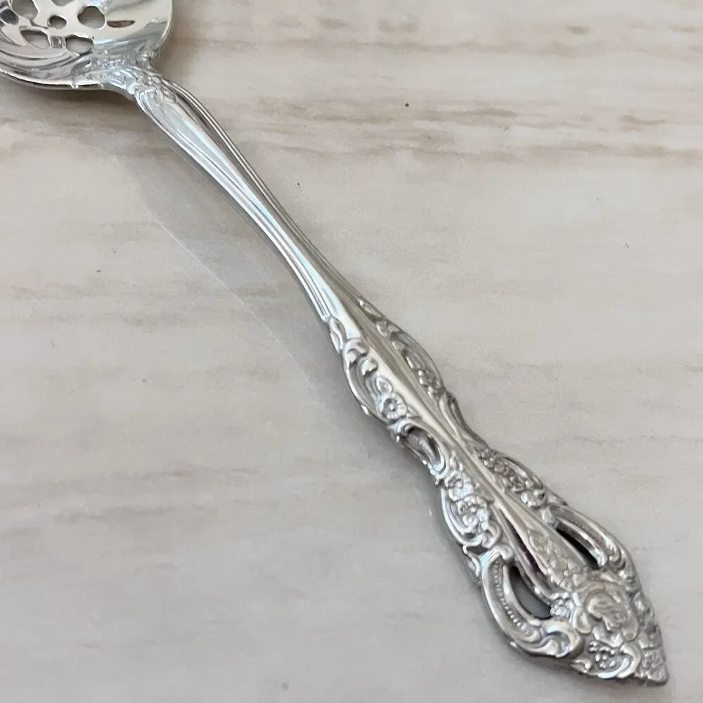 ONEIDA Michelangelo Pierced Serving Spoon 8 3/8” Stainless Heirloom Floral USA
